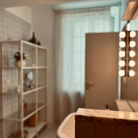 Apartment Am Schloss - Charme Σααρμπρύκεν Εξωτερικό φωτογραφία